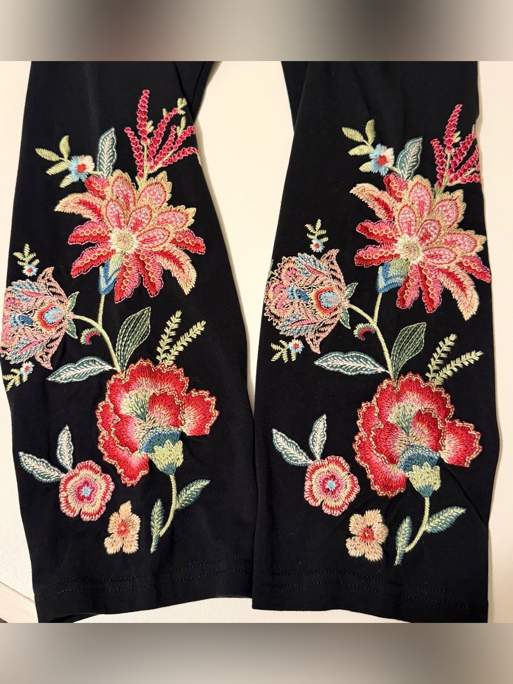 NWT Johnny Was Adara Embroidered Floral Leggings Boho Jersey Knit Stretch Sz XL - Picture 7 of 9